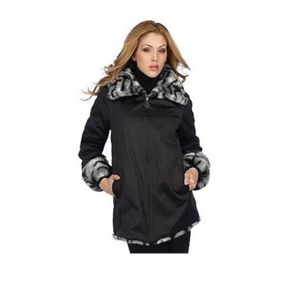Dennis Basso Faux Fur Coat/Reversible to Washable Satin/M/NEW/NEVER WORN! - Picture 3 of 6